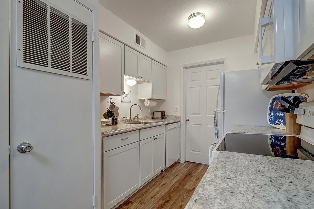 Sweet Escape 1 Bedroom Condo by Redawning
