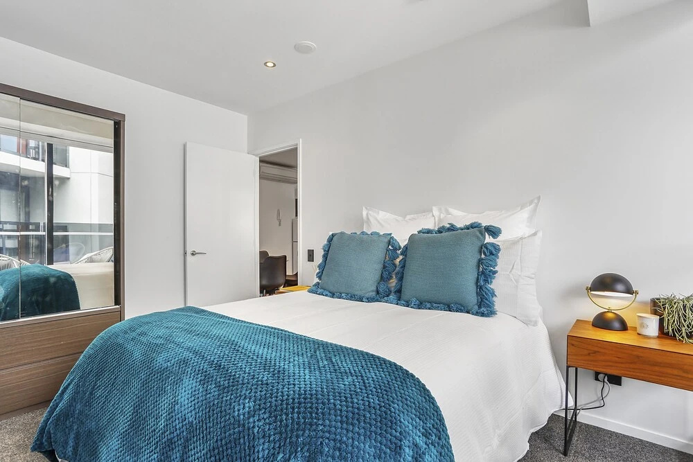 Brand New Refurbished 2 Bedroom In City By Urban Butler