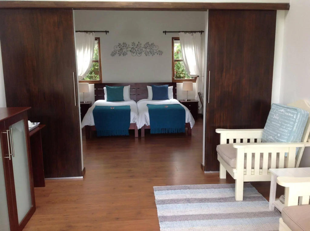 Sixteen Guesthouse on Main