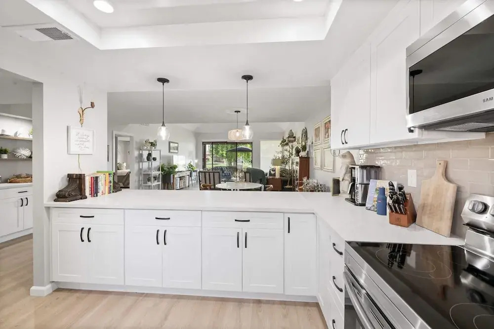 Designer Seville Condo w Golf Mountain Views
