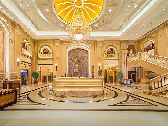 Vienna Hotel (Shenzhen South China City, Hehua Metro Station)