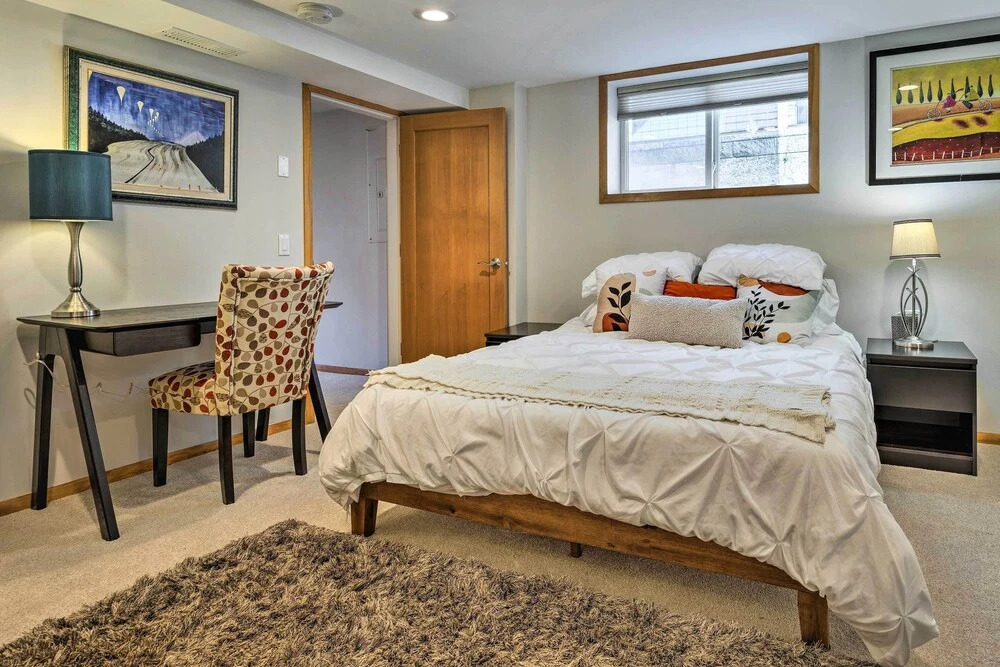 Quaint Seattle Apt ~ 1 Mi to UW Campus!, Seattle