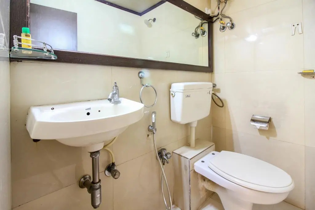 FabHotel Midaas Comforts