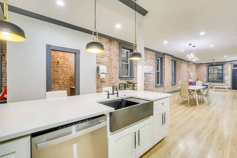 Walk to Gravois Park: 'nice Home' w/ Garage