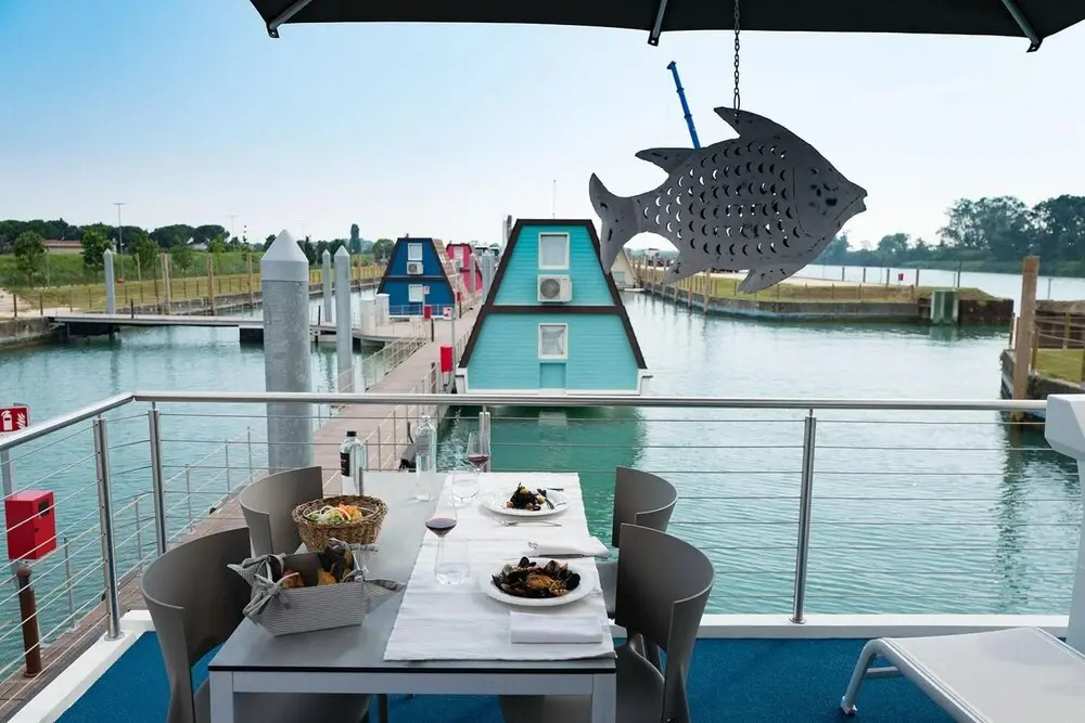 Marina Houseboat 4 pax