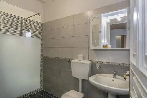 Tuscan Sun Holiday Apartments