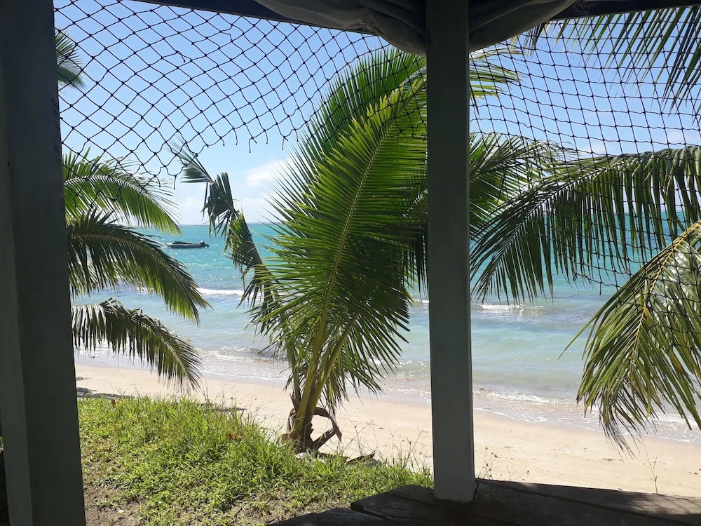Vaiula Beach Fales