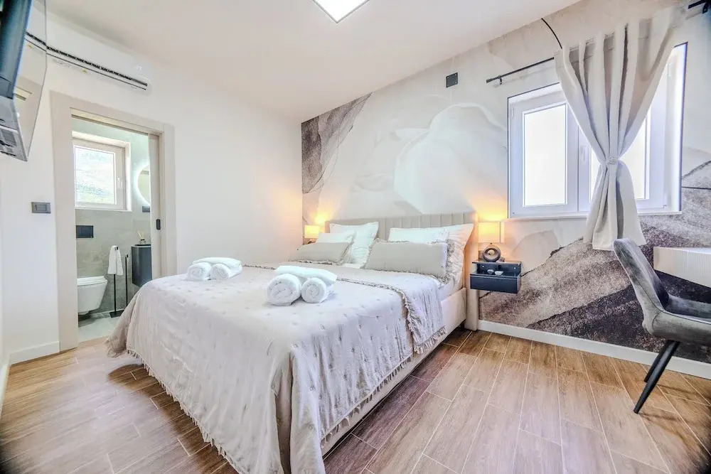 Luxury apartments Marino near beach
