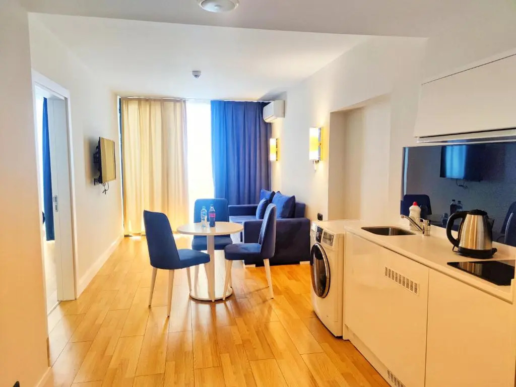 Orbi City Queer5*