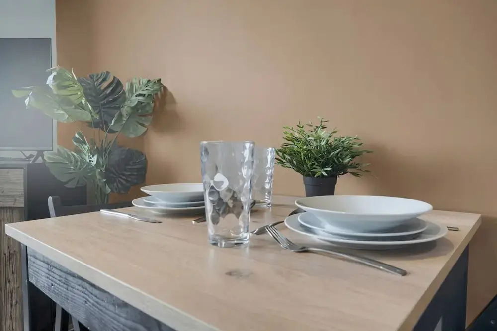 Stylish Modern Apartment - Free Parking - W