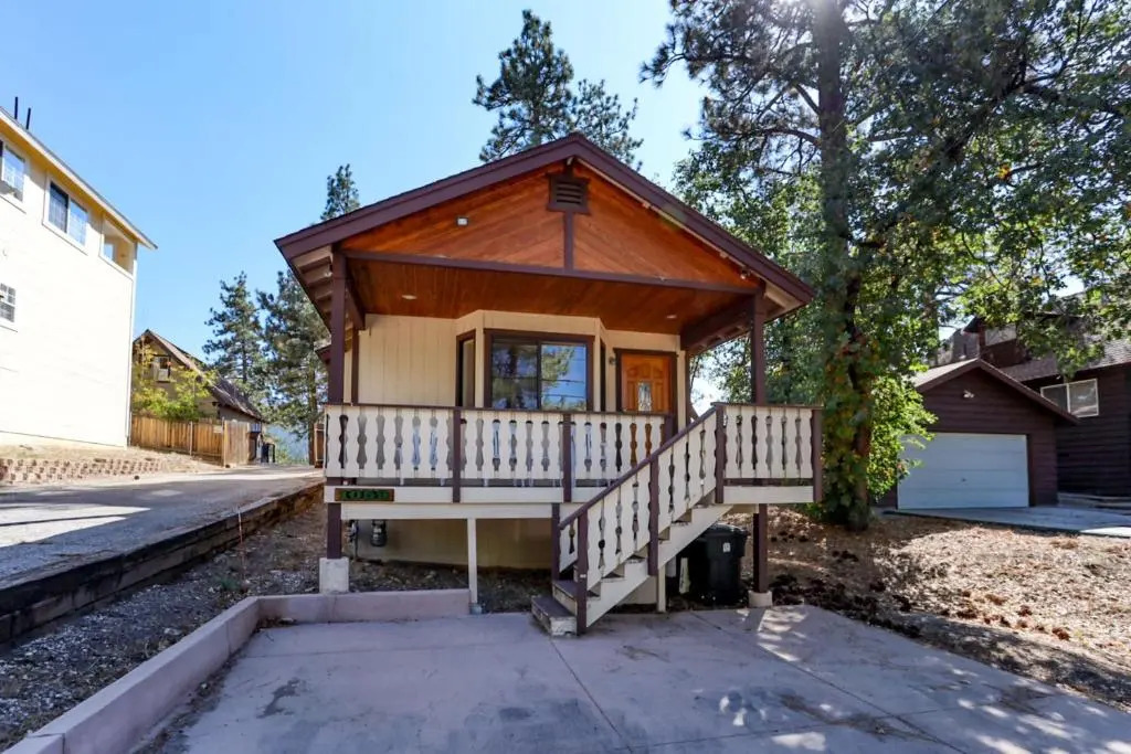 Cozy Haven - 1966 by Big Bear Vacations