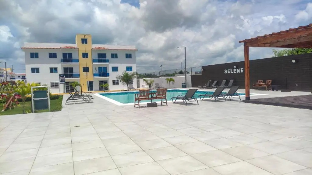 Gated Community with 24/7 Security Pool Fast Wifi