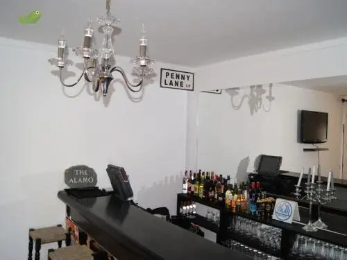 ''Mi casa, su casa'' Guest House & Coffee House