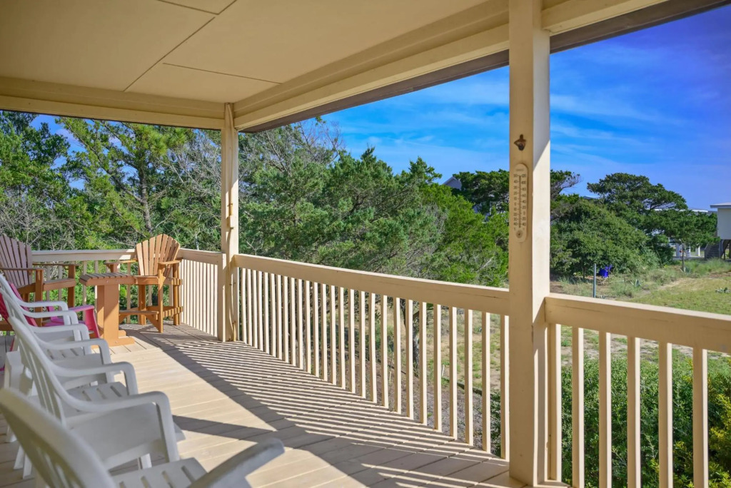 Pelican Palace by Oak Island Accommodations