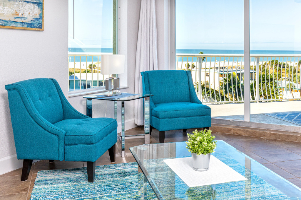 Luxury Spacious Penthouse Beach View Treasure Island Pool HotTub