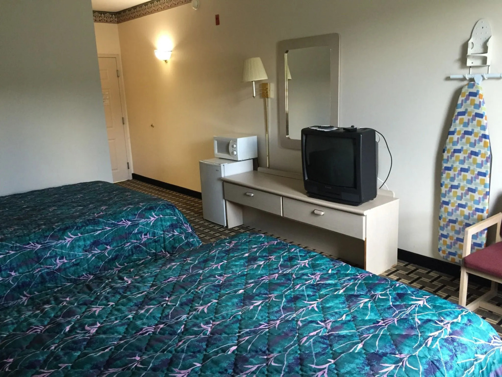 Regency Inn & Suites