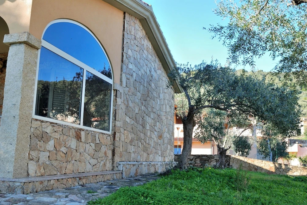 Schifoni House
