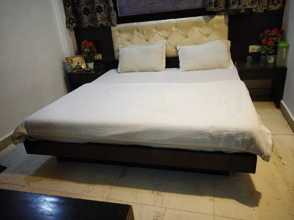 Hotel You  Me by ADB Rooms