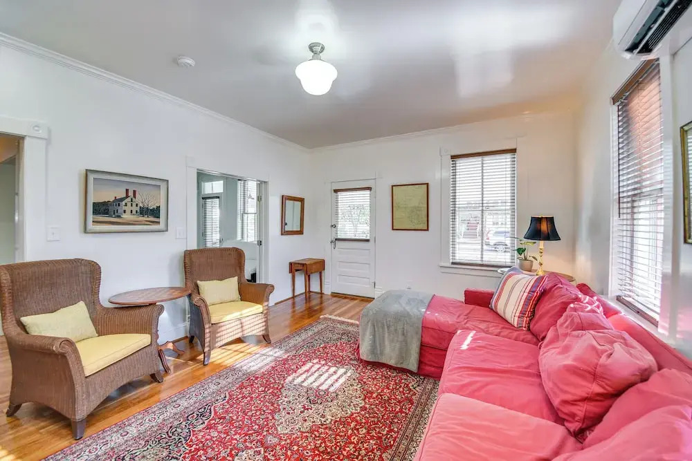 Radiant Gloucester House w/ Private Porch