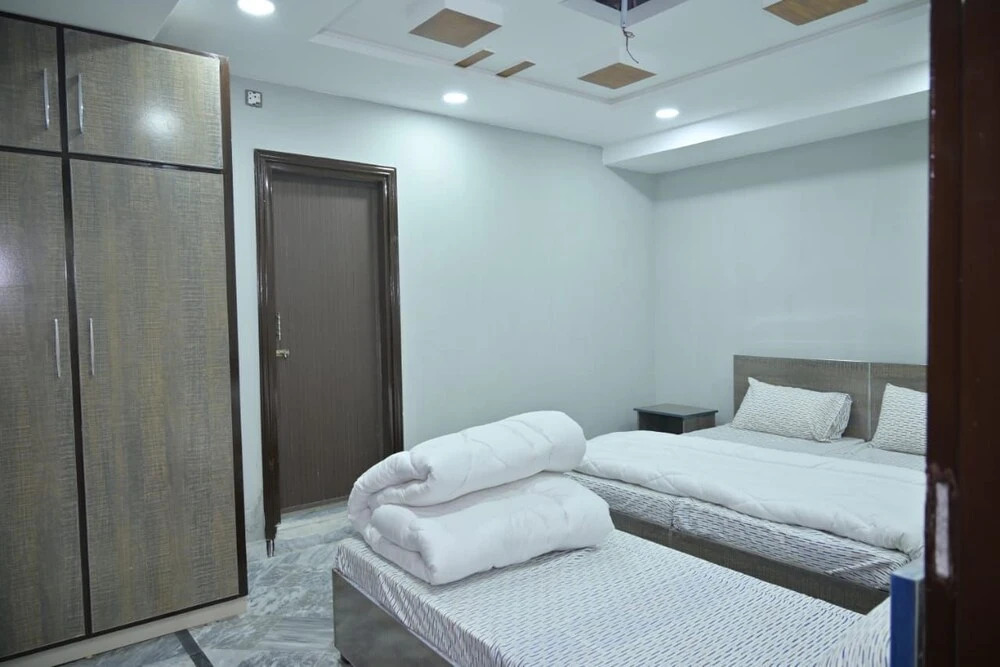 Royal Suites Hotel