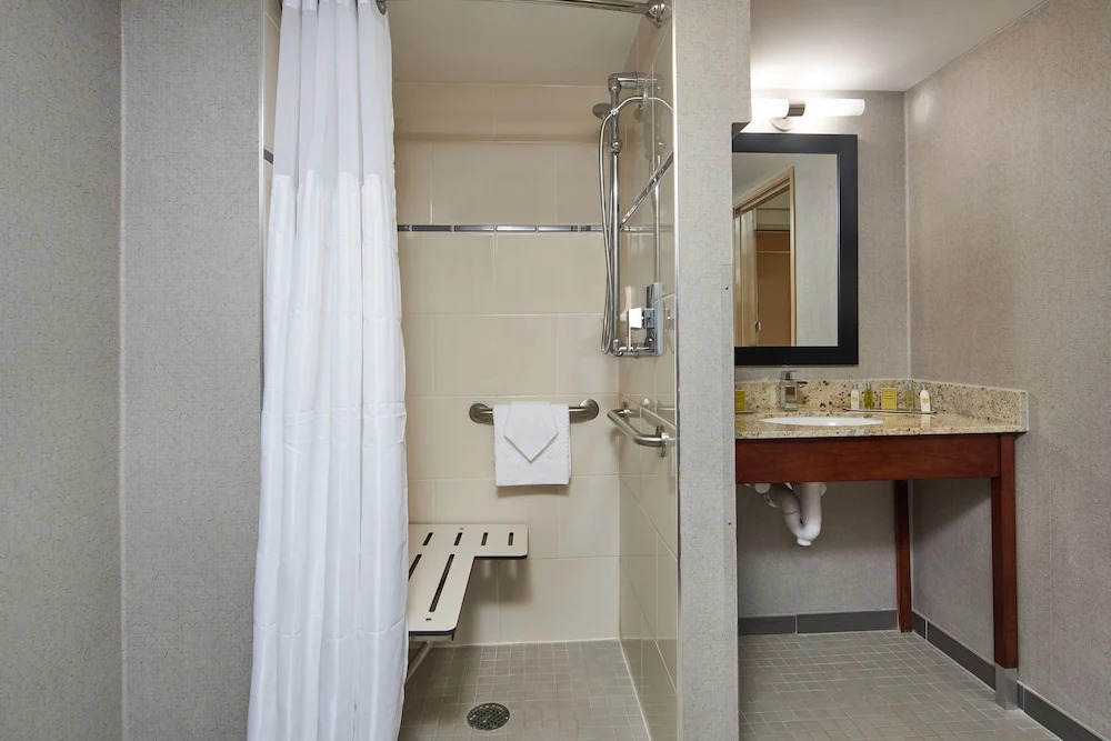 Holiday Inn Raleigh (Crabtree Valley Mall)