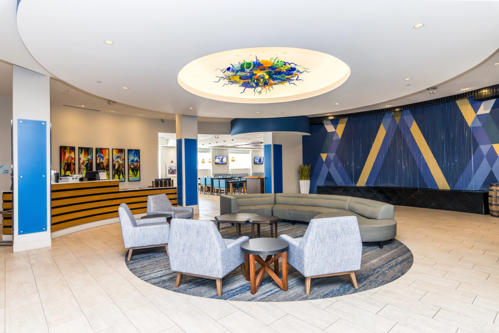 Holiday Inn Express & Suites Downtown Louisville by IHG
