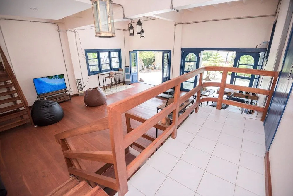 Toobs Hostel - Adults Only