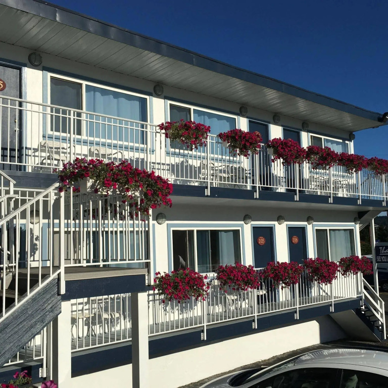 Buccaneer Inn