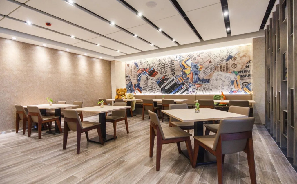 eHome Hotel