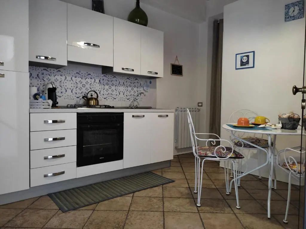 Rosa Thea Suite