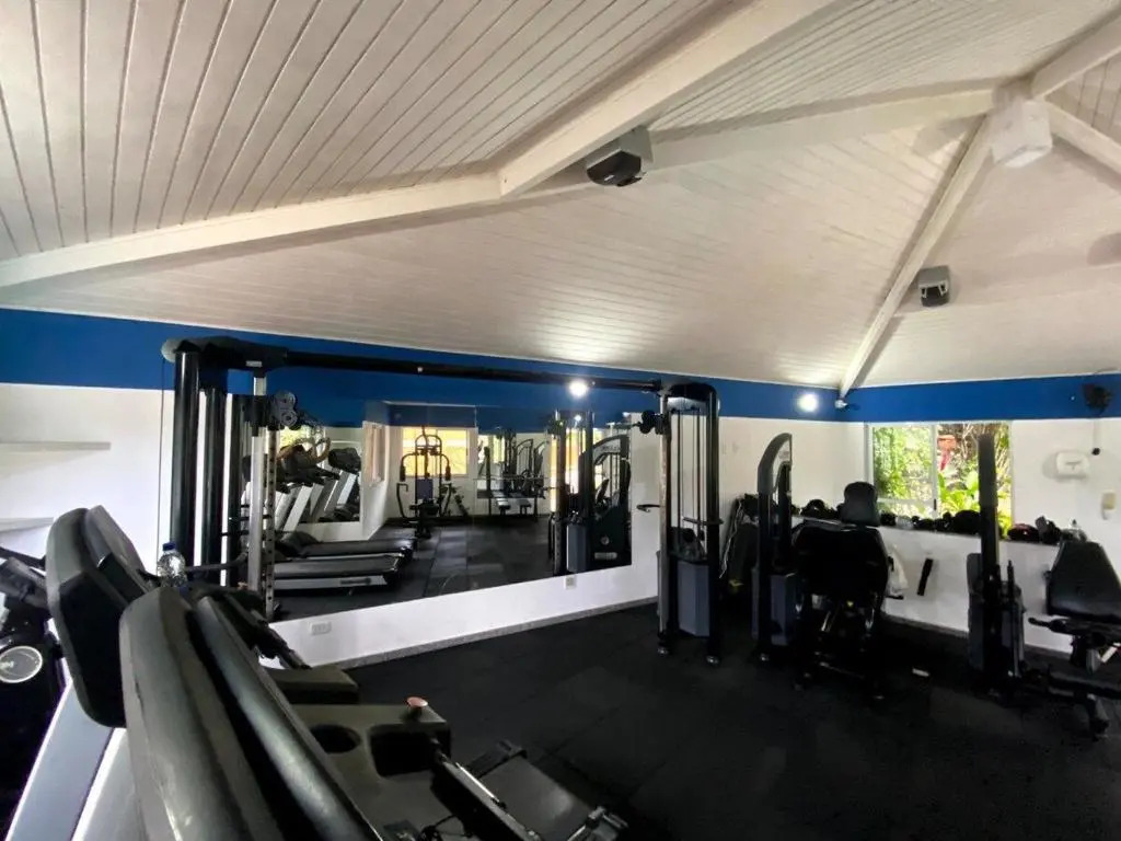 Condomínio com piscina, churrasqueira, sauna e MARINA P LANCHA - WiFi 200Mbps - 1qt e sala com 2 ar condicionados