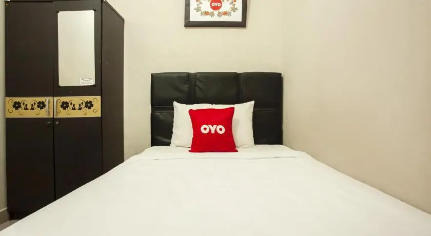 OYO 1631 Hotel Apple
