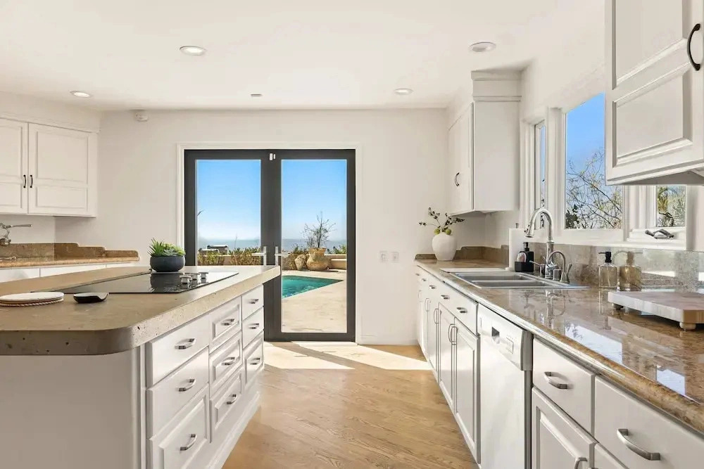 Allura Hollywood Hills LA s Most Incredible Views