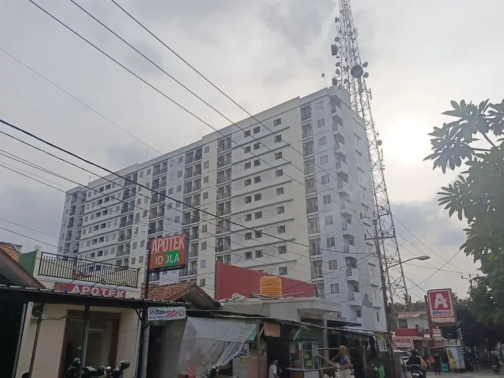 Big And Spacious Studio Apartment At Sky View