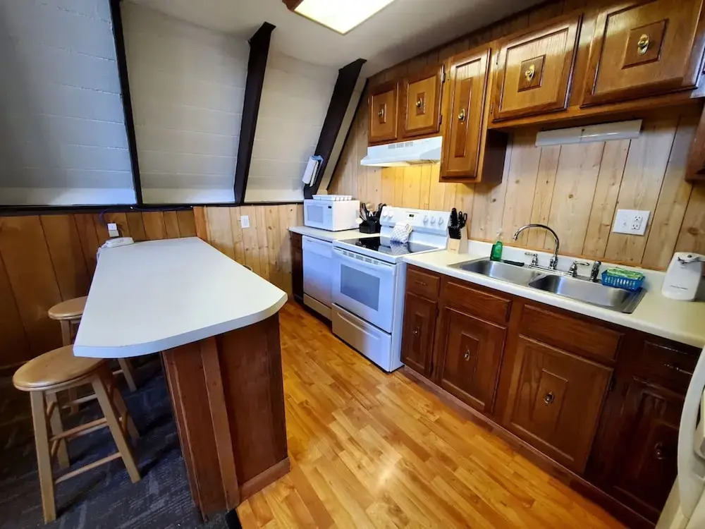Mountain Getaway - Hidden Creek Chalet