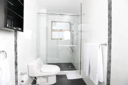 Hotel Suites 108