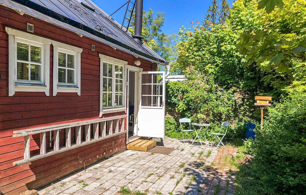 2 Bedroom Awesome Home In Kosta