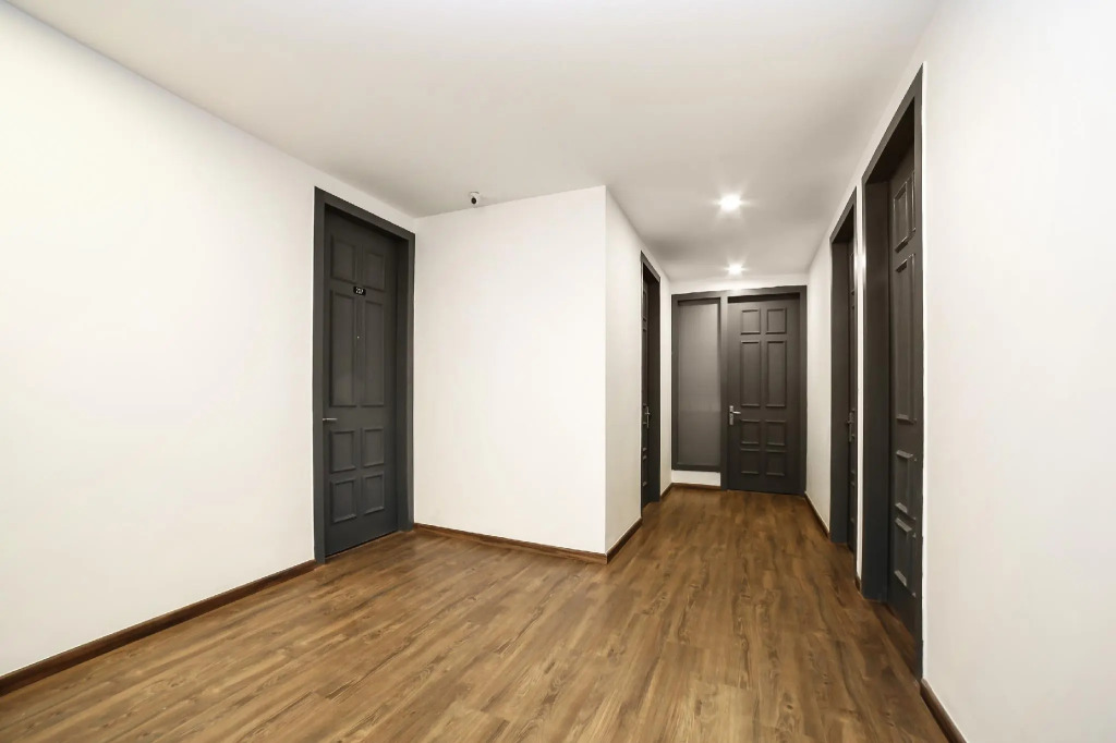 OYO Townhouse 080 Meera Bagh