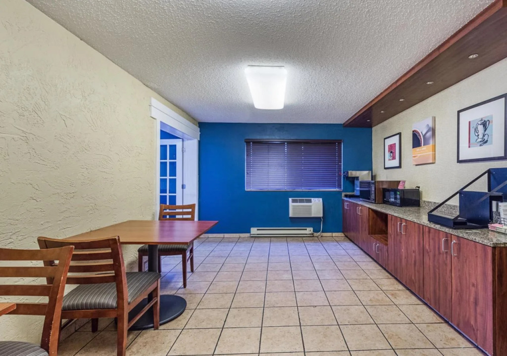 Rodeway Inn