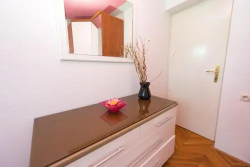 Apartment Adi
