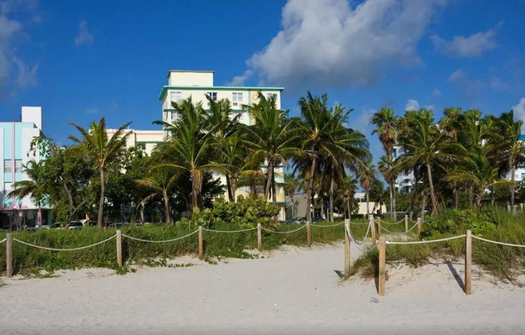 Ocean Surf Hotel