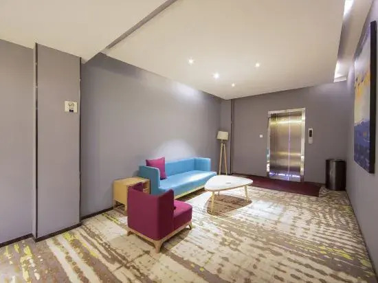 Starway Hotel (Zhengzhou Zhongzhou Avenue Qilihe Subway Station)