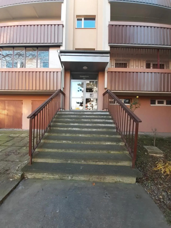 Apartment Klimka with balcony and free parking
