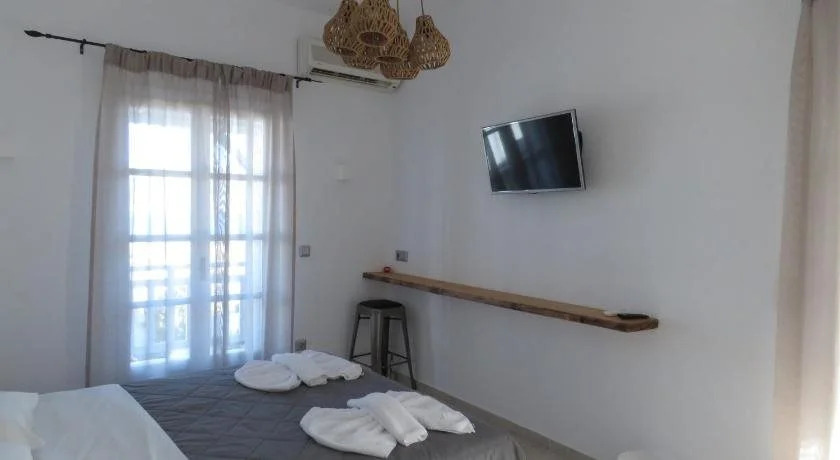 Paradise Hotel