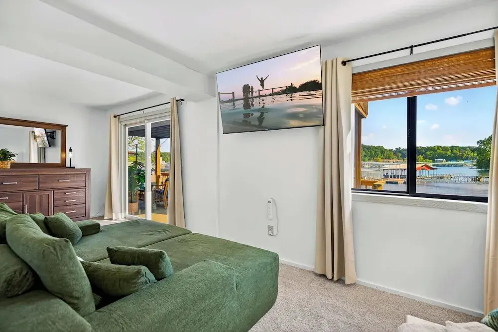 Lake Home Oasis - Sleeps 18