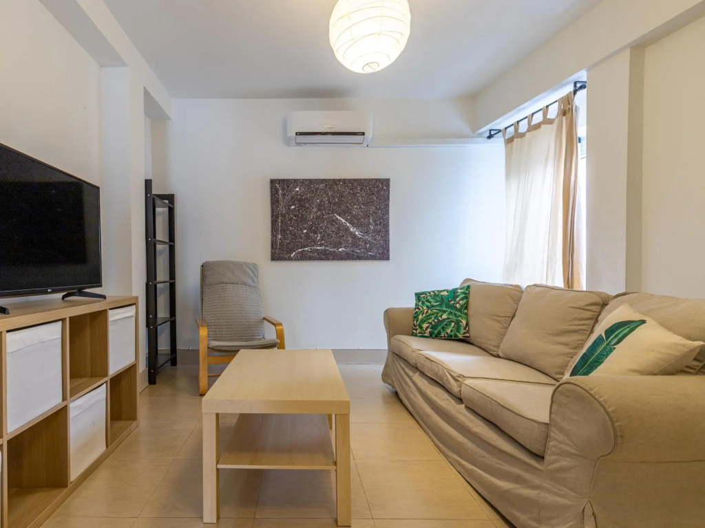 CERVANTES Apartment 30 2BT 1BR
