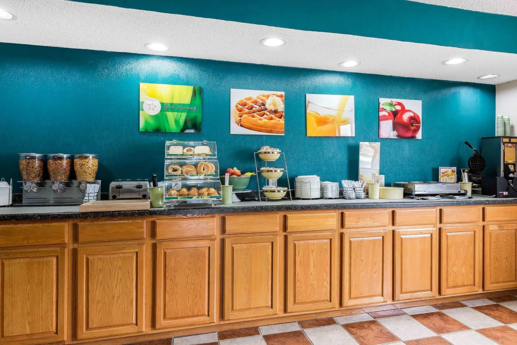 Quality Inn & Suites Bloomington University Area