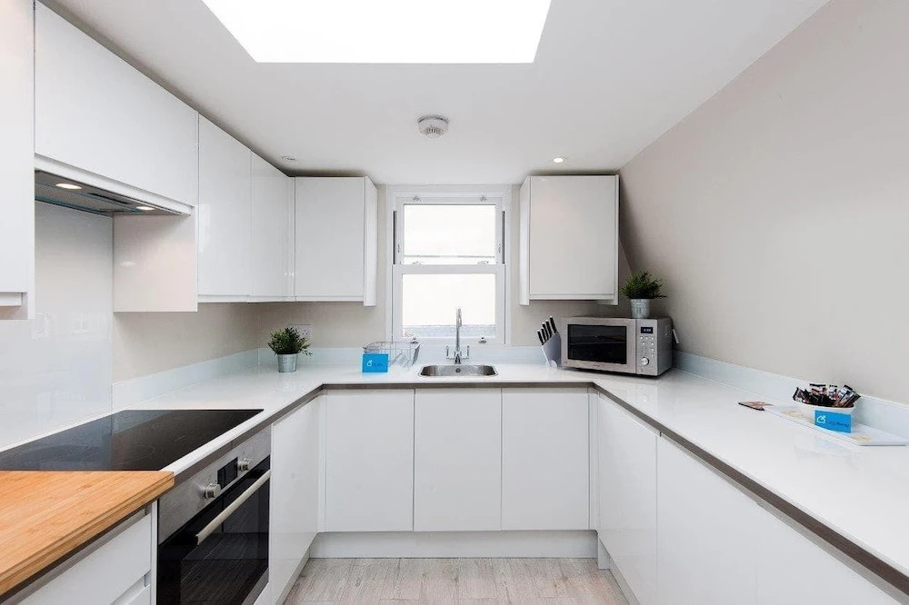 The Stephendale Road Townhouse - SL