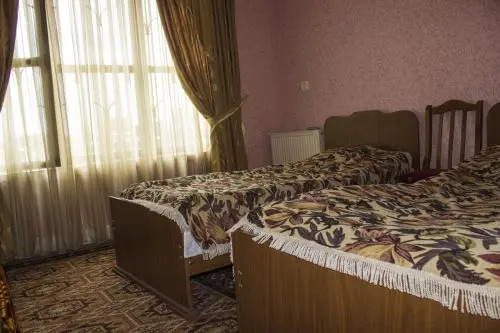 Guest House Kavkasioni 33