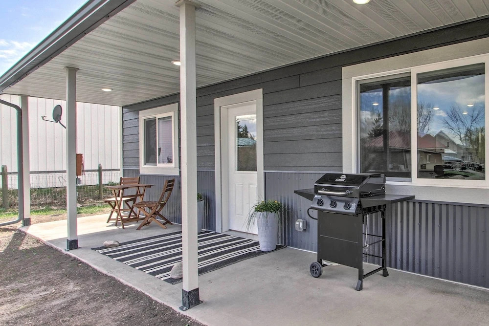 Bright + Modern Augusta Home - Walk to Town!